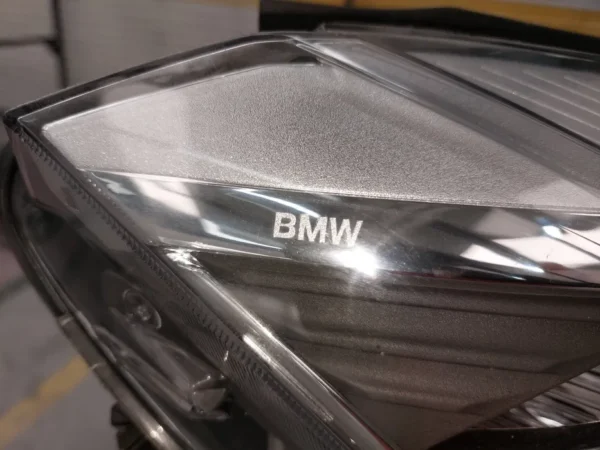 Farol BMW X1 E84 Bi Xenon